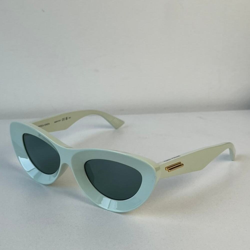 NEW Bottega Veneta BV1325S Green Cat Eye Sunglasses